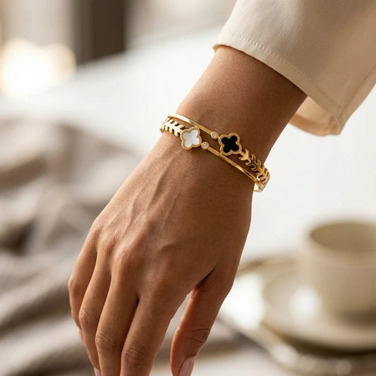 Black & White Lucky Clover Gold Bracelet