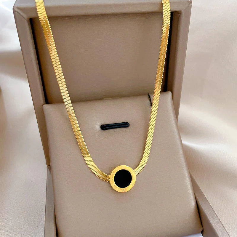 Black Roman Embrace Necklace