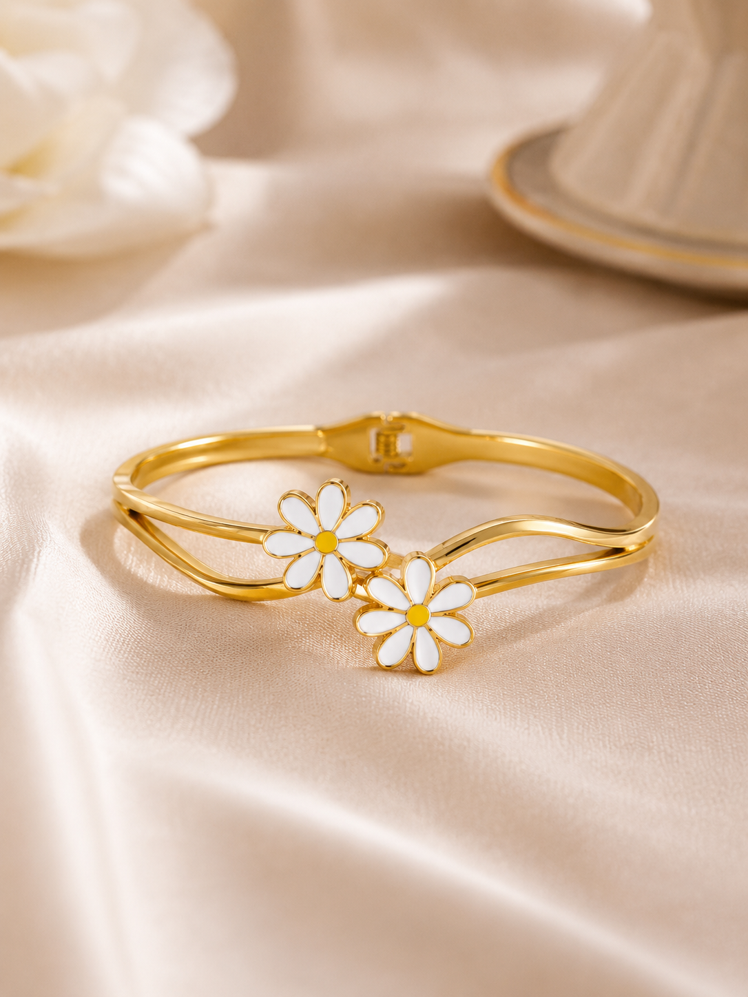Daisy Bloom Gold Bracelet (1 Piece)