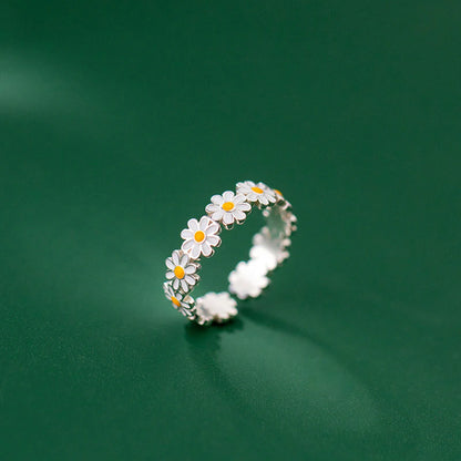 Daisy Bloom Adjustable Ring