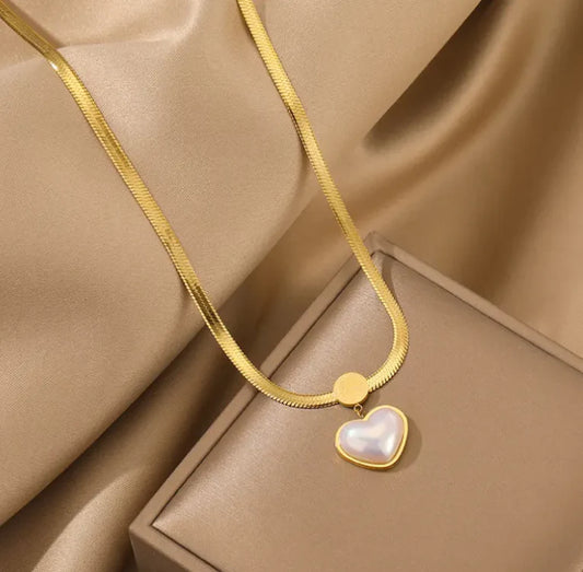 Love Heart Shaped Pearl Pendant Necklace