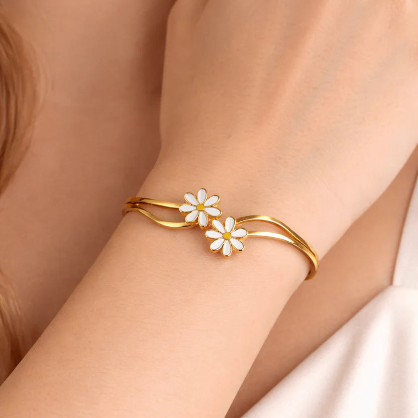Daisy Bloom Gold Bracelet (1 Piece)
