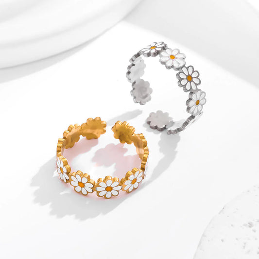 Daisy Bloom Adjustable Ring