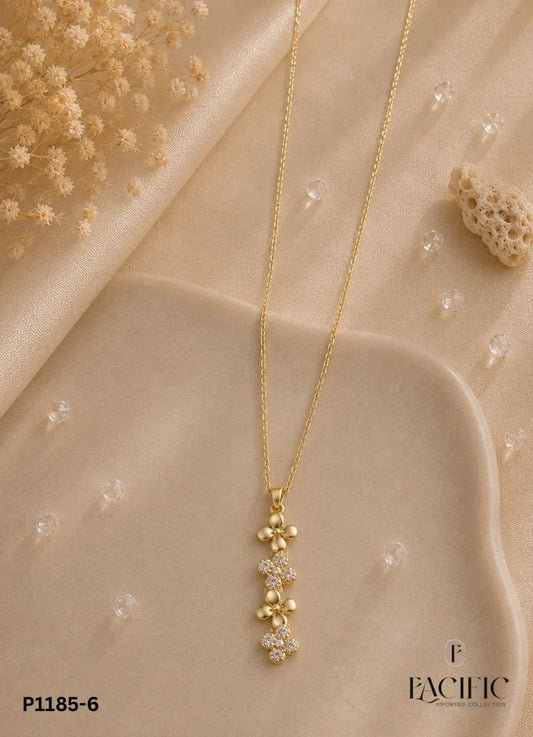 Daisy Charm Necklace