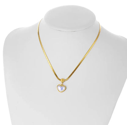 Love Heart Shaped Pearl Pendant Necklace