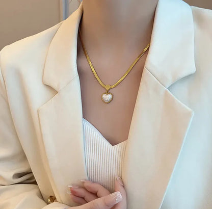 Love Heart Shaped Pearl Pendant Necklace